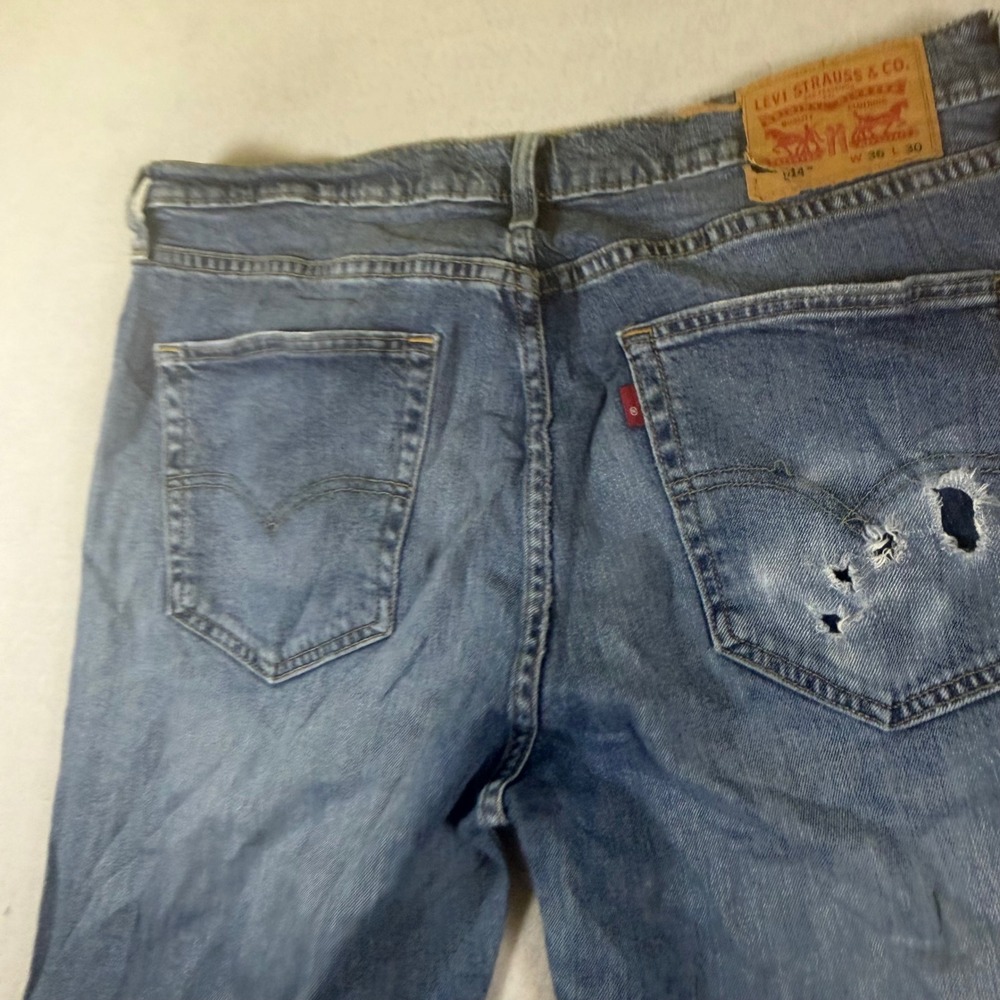 Levis 514 Straight Fit Jeans Mens 36x30 Blue Medium Wash‎ Distressed Thrashed